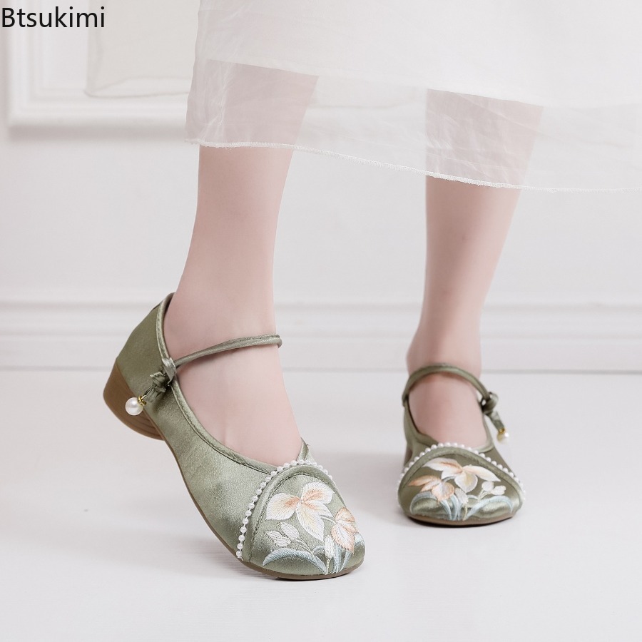 Ethnic Fashion - Fashion Embroidered Chinese Style Low Heeled