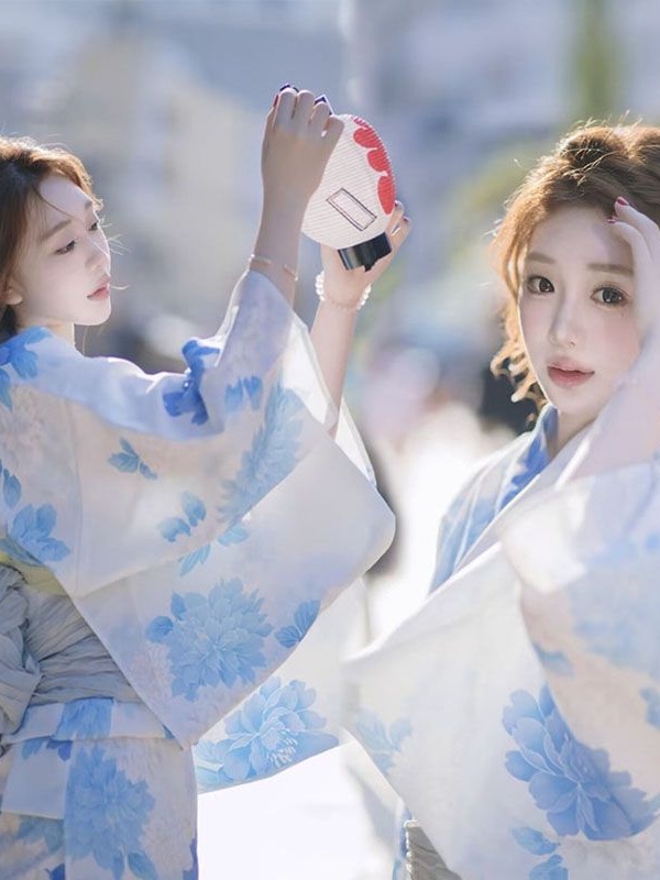 Ethnic Clothing & Online Fashion Store Khaadi Pk - Traditional Japanese Kimono Style Photography Clothing